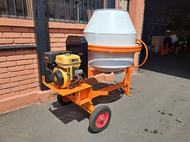 Trompo Concretero 400 Lts / Motor Bencinero Modelo SG 390E - 13 Hp. / Usado #2