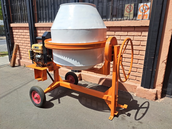 Trompo Concretero 400 Lts / Motor Bencinero Modelo SG 390E - 13 Hp. / Usado #3