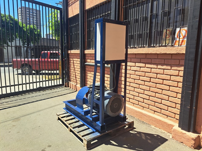 Motor Eléctrico C / soporte y tablero eléctrico / 30 hp / 380V. / 1.470 rpm / N2 / Usado  #3