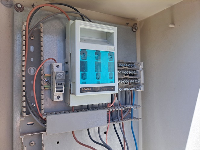 Motor Eléctrico C / soporte y tablero eléctrico / 30 hp / 380V. / 1.470 rpm / N2 / Usado  #8