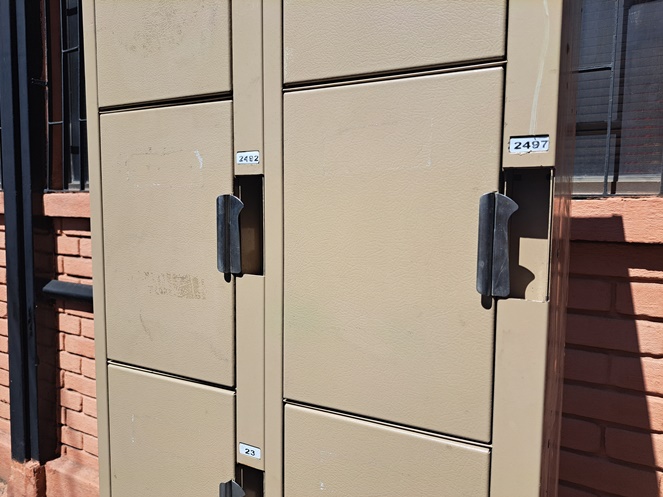 Locker reforzado / 2 columnas / 10 puertas / Usado #5