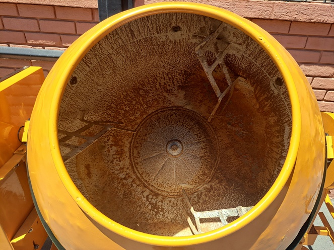 Trompo Concretero 400 lts / Motor bencinero 7 HP 