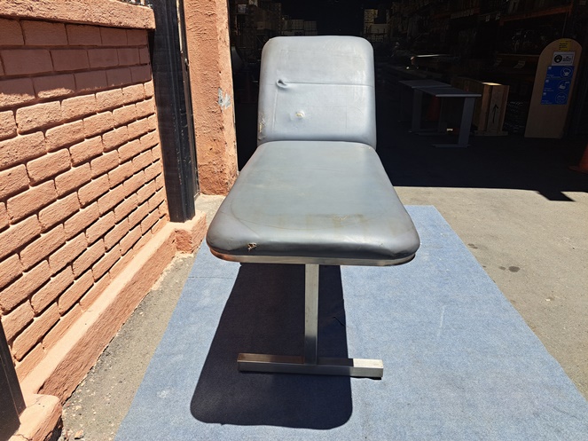 Camilla Clínica Estructura Acero Inoxidable / Usada #2