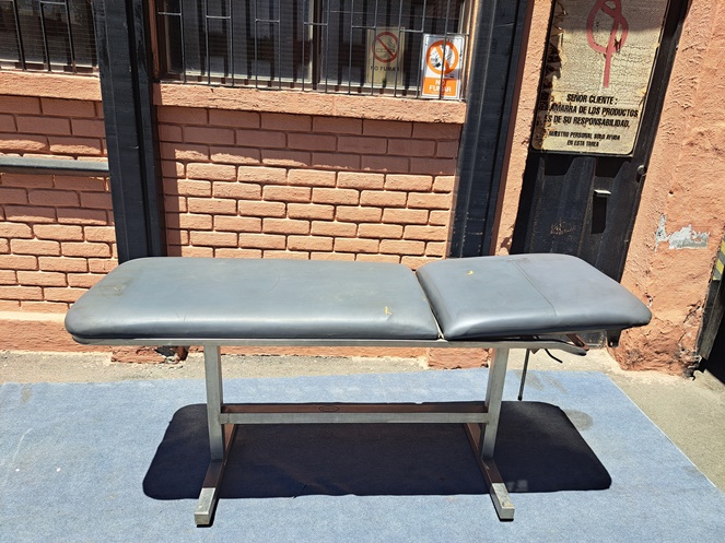 Camilla Clínica Estructura Acero Inoxidable / Usada #5