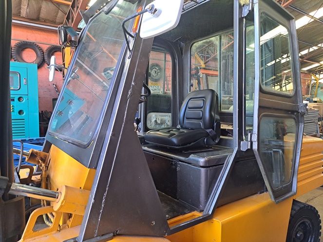 Grua Horquilla / Daewoo / Mod. G 40 S / Año 2.000 / Cap. 4.000 Kilos / Usada #8