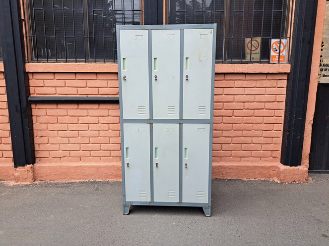 Locker Metálico 6 puertas 3 filas / Usado