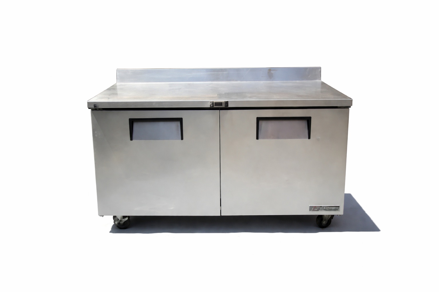 Mesón refrigerado / Acero Inoxidable / True / 2 Puertas con respaldo / Usado 