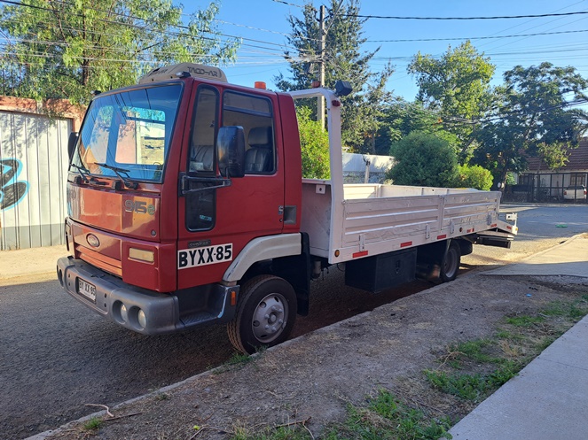 Camion Ford / modelo Cargo 915E / Año 2010 / Usado