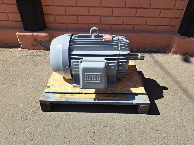 Motor Eléctrico Weg / 20 Hp / 1.460 rpm / 380V / Usado