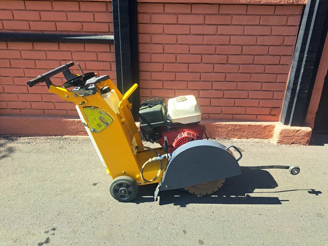 Maquina Cortadora de Pavimento Marca 